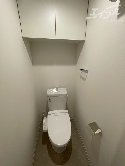 トイレ　ウォシュレット付いてます。
