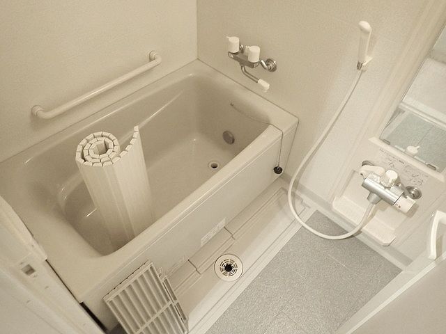 バス・シャワールーム　※他号室参考写真