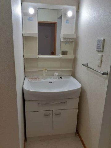 洗面設備　明るい洗面所です★