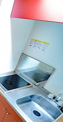 キッチン　同物件、別号室のものです。