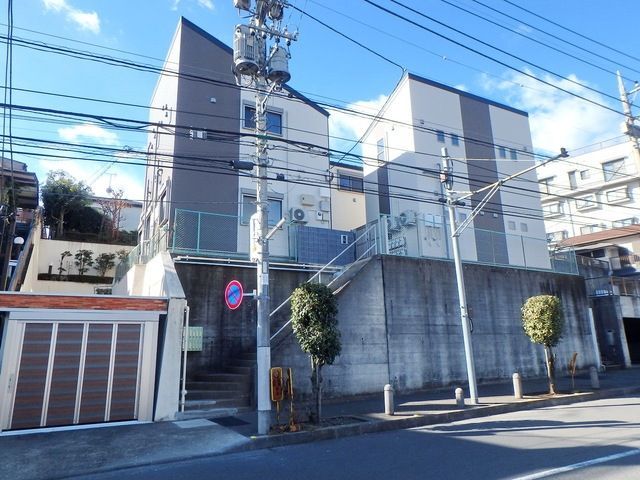 建物外観　★高台に立地★