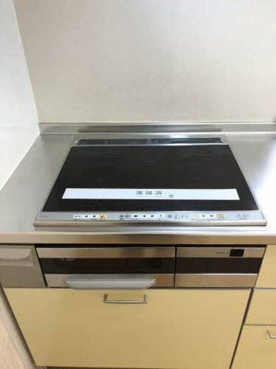 キッチン　IHクッキングヒーター
