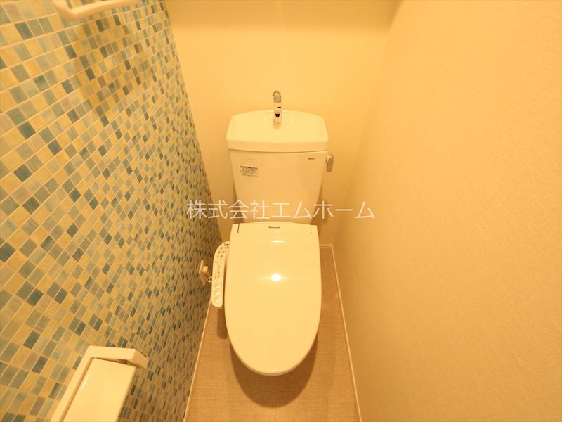 トイレ　温水洗浄暖房便座付トイレ