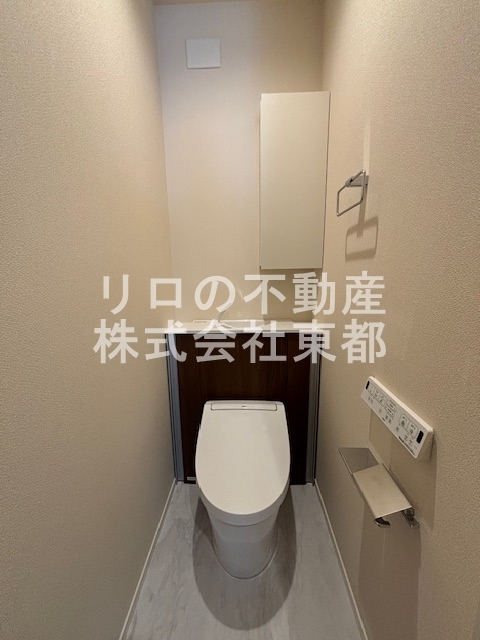 トイレ　洗浄・暖房便座付です！