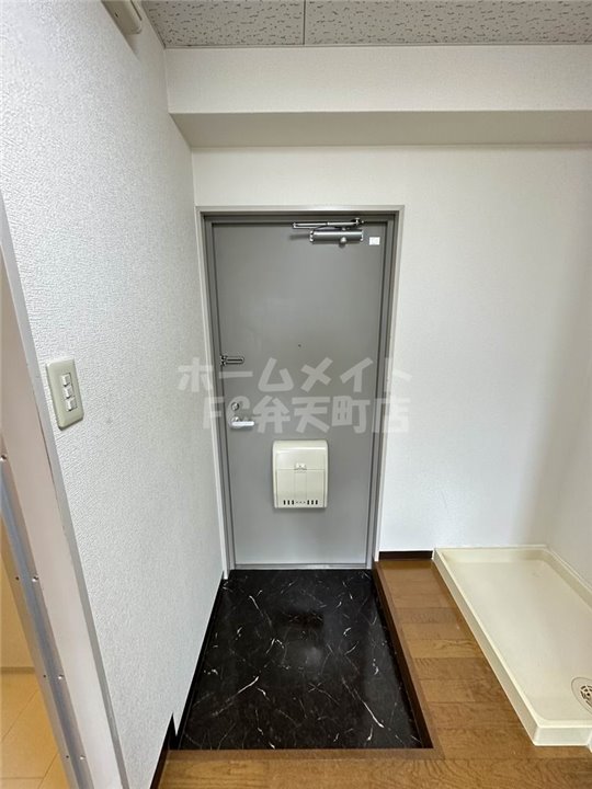 玄関　収納もある玄関です