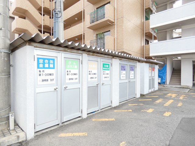 その他　敷地内のゴミ捨て場