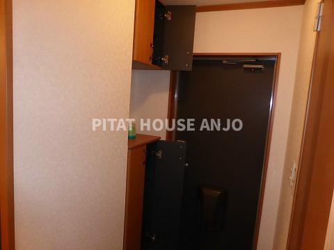 玄関　同物件別部屋