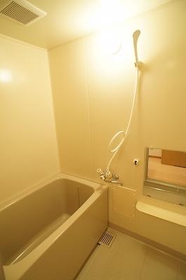 バス・シャワールーム　写真は入居前の過去のものです。