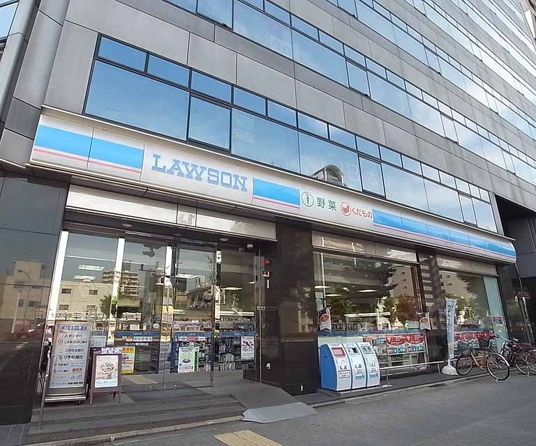 コンビニ　ローソン堀川高辻店（コンビニ）まで240m