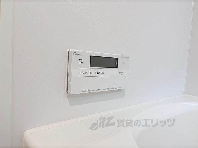 その他設備　給湯器リモコン