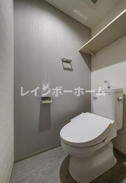 トイレ　※同施工会社参考写真