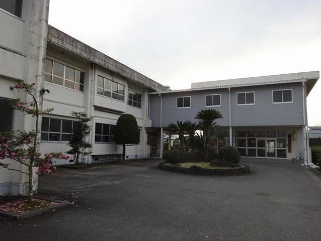 小学校　足代小学校（小学校）まで320m