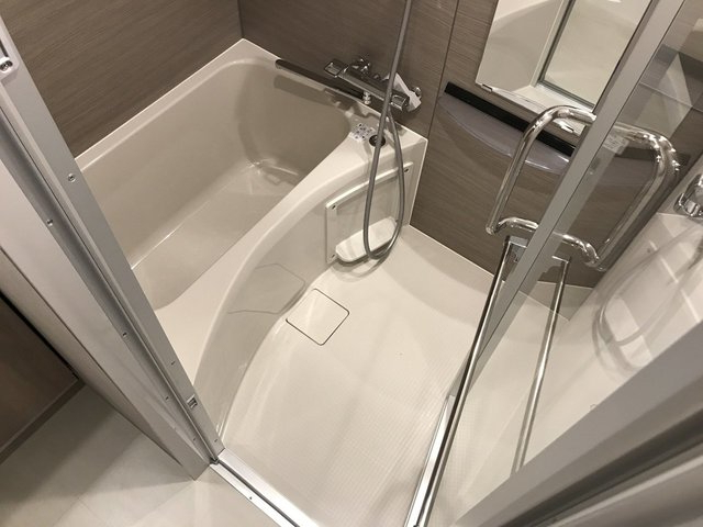 バス・シャワールーム　風呂