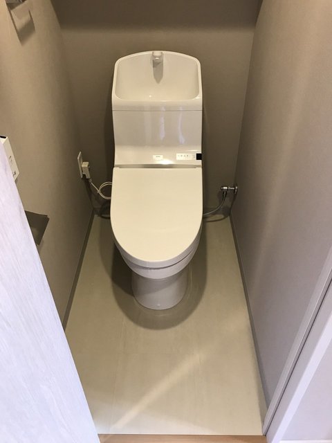 トイレ　トイレ