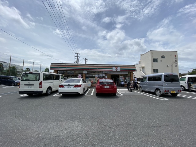 コンビニ　ローソン岡山富崎店（コンビニ）まで872m