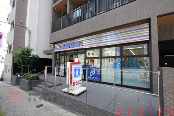 コンビニ　ローソン文京サッカー通り店（コンビニ）まで120m