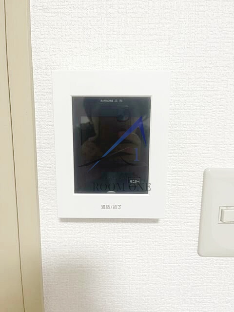 セキュリティ　モニター付きインターホンです。