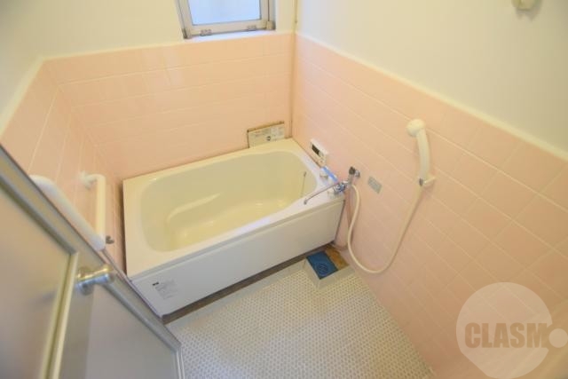 バス・シャワールーム　別部屋の参考写真