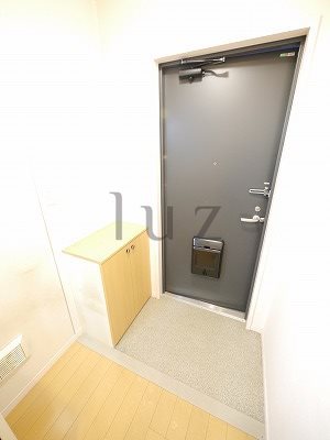 玄関　シューズボックス完備の玄関スペースです！