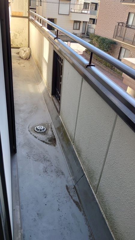 バルコニー　現況優先