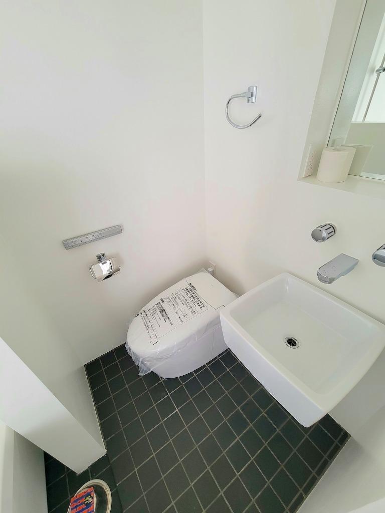 トイレ　落ち着いたトイレです