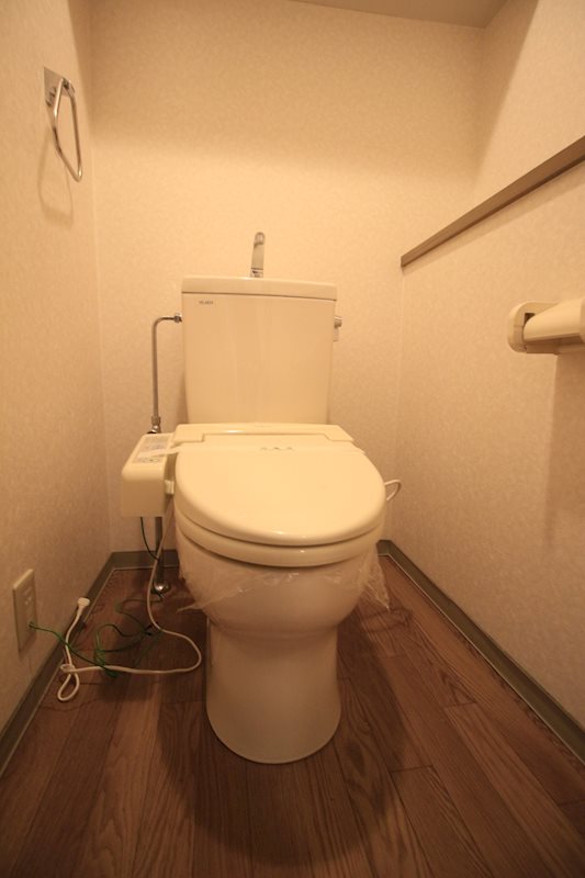 トイレ　＊別部屋参照