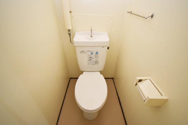トイレ　※同仕様写真