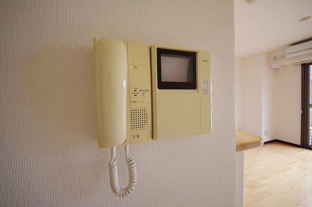 セキュリティ　★安心のモニタ付きインターホン★