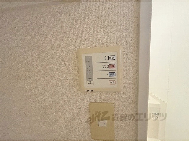 その他設備　給湯器リモコン