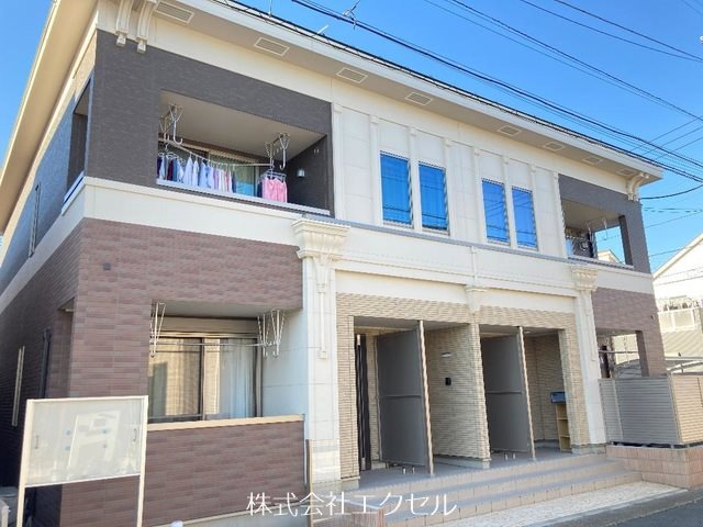 建物外観　１フロア２住戸、都市ガス仕様♪