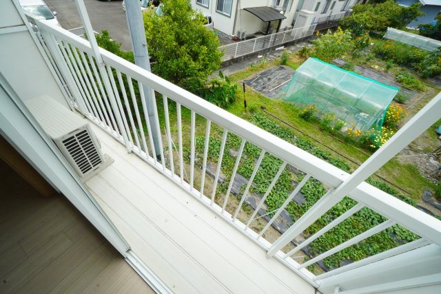 バルコニー　お洗濯にも便利なバルコニー付き