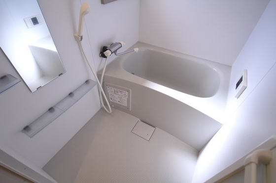 バス・シャワールーム　※別部屋の写真です