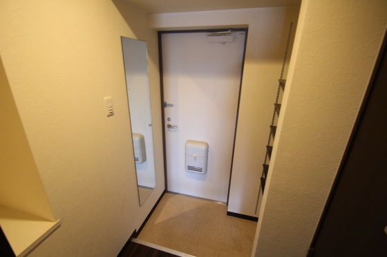 玄関　※別部屋の写真です