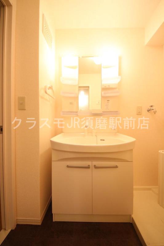 洗面設備　あなたの一日はこのオシャレな空間からはじまります。