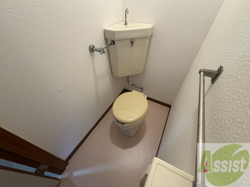 トイレ　こちらはトイレです。清潔感があり、安心して使用できます。