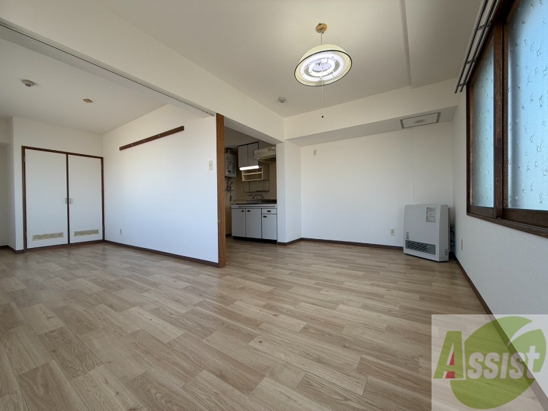 居室・リビング　広くてキレイなお部屋が広がっていて、充実した生活が送れそう。