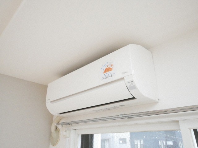 その他設備　夏でも快適エアコン付きです♪
