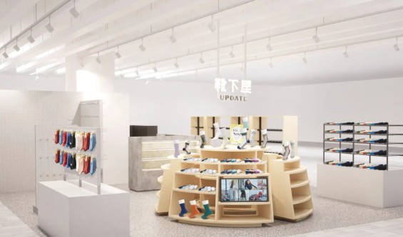 ショッピングセンター　靴下屋UPDATEニュウマン高輪店（ショッピングセンター）まで2374m