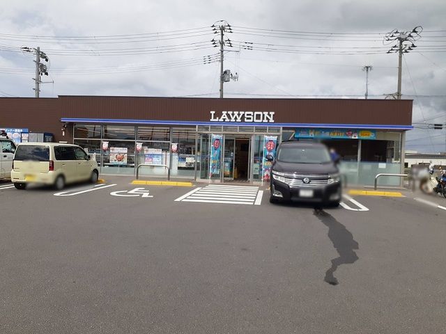 コンビニ　ローソン木工団地店（コンビニ）まで810m