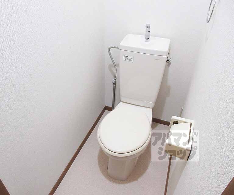 トイレ　広めのお手洗いです