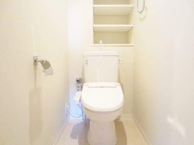 トイレ　ゆったり綺麗なおトイレです。
