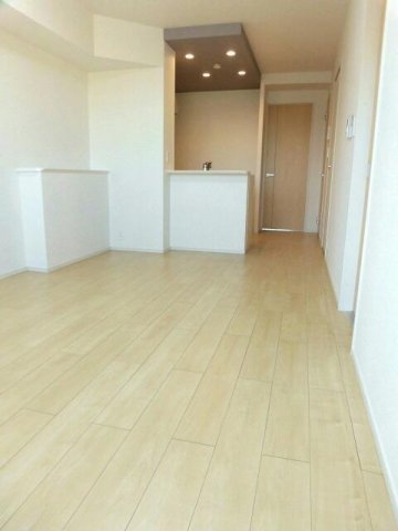 居室・リビング　こちらの居間で趣味の時間をお楽しみください