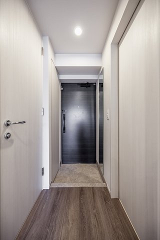 玄関　※写真は同タイプ住戸です。