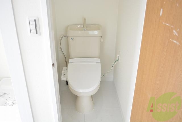 トイレ　ウォシュレット完備で設備充実