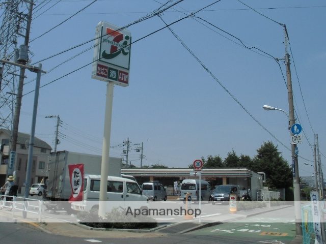 コンビニ　セブンイレブン（コンビニ）まで589m