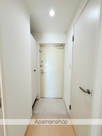 地下鉄御堂筋線 西田辺駅 徒歩10分 3階建 築1年の玄関写真