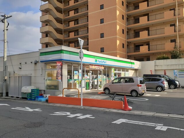 コンビニ　ファミリーマート野田１丁目店（コンビニ）まで300m