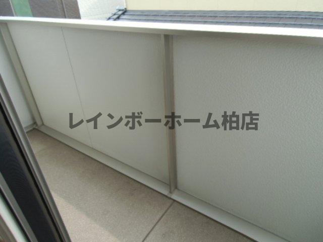 バルコニー　お洗濯にも便利なバルコニー付き