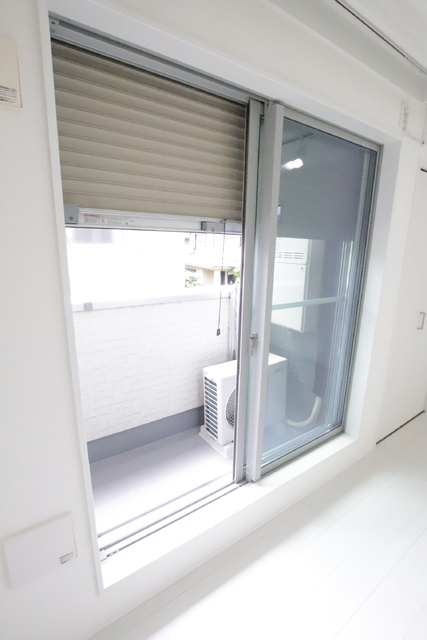 その他設備　シャッター雨戸つき