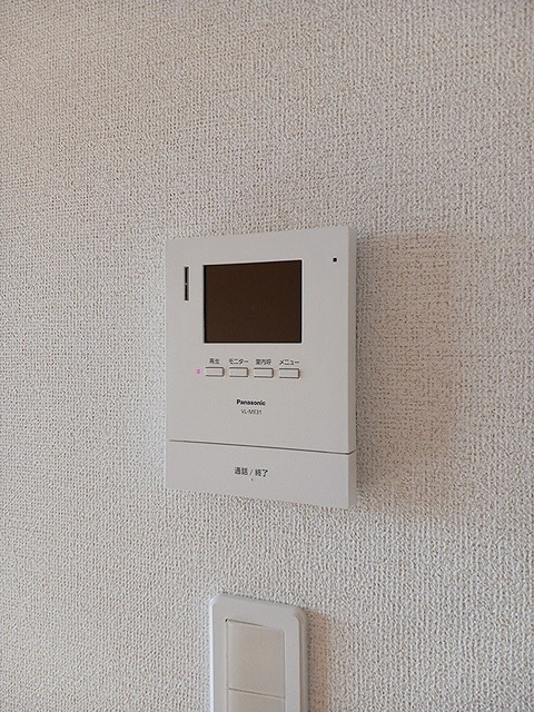 セキュリティ　モニター付きインターホンです。